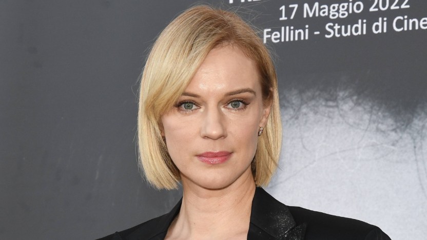 Antonia Liskova a “Verissimo” racconta le violenze del padre: la fuga per salvarsi