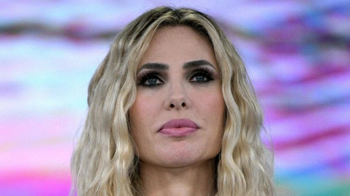 “Isola dei Famosi”, Alessandro Cecchi Paone e Simone Antolini lasciano: i motivi