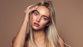 I makeup perfetti per chi ha i capelli biondi secondo l’armocromia