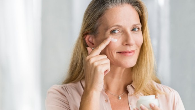 Peeling viso over 50: i migliori prodotti da acquistare adesso