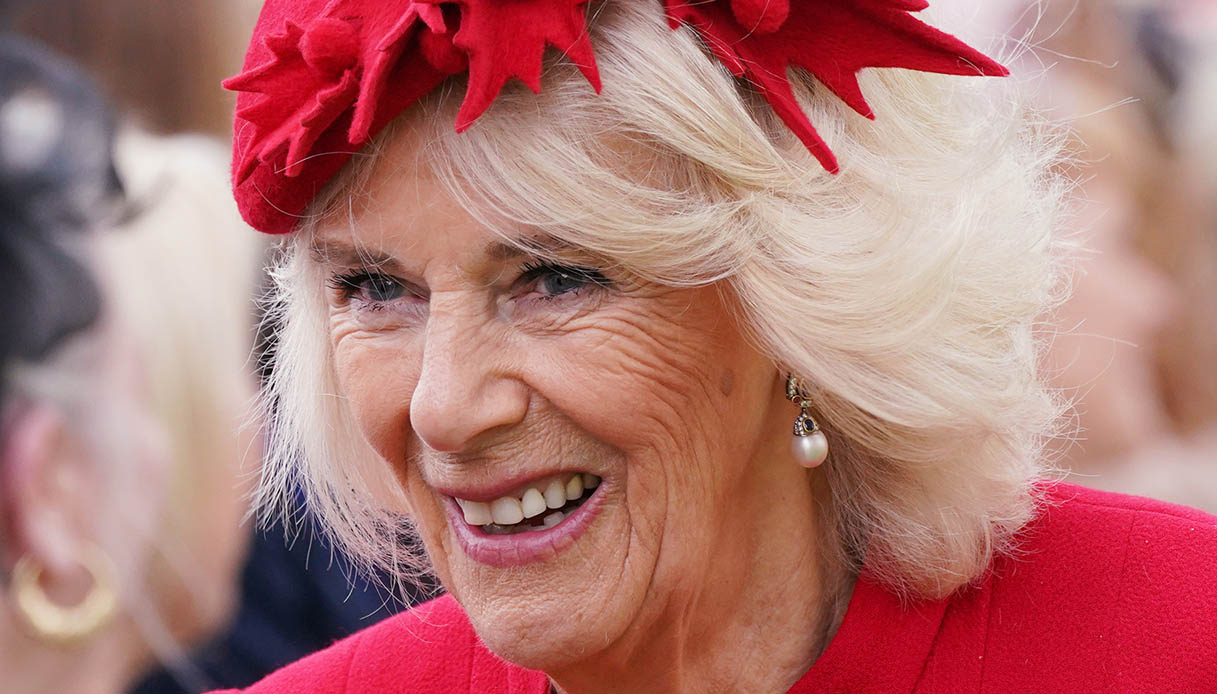 Incoronazione, il look di Camilla Parker Bowles: quattro variazioni