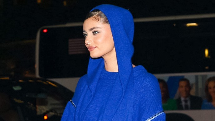 Vestiti a tinta unita, gli outfit delle celebs 👗