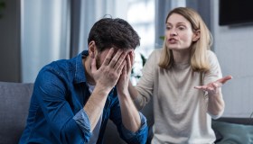 Aiuto: i parenti di mia moglie rischiano di rovinare la nostra vita