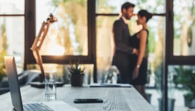 Sono l’amante del mio capo e spero che lasci sua moglie