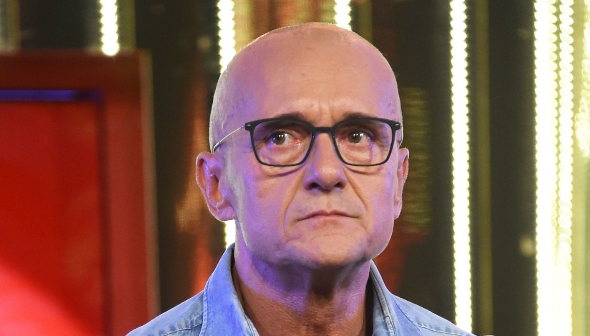 “GF Vip”, perché Alfonso Signorini è intervenuto a pochi giorni dalla finale