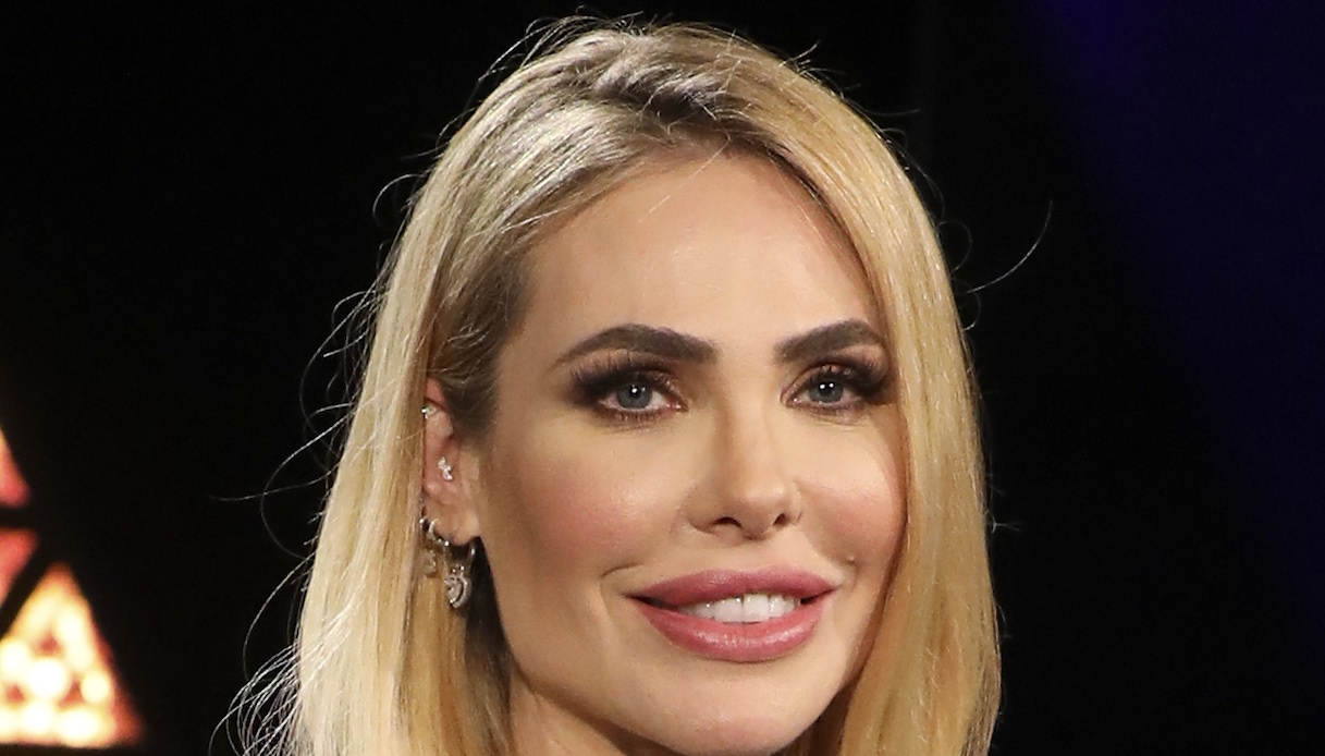 Ilary Blasi, dopo Totti è pronta per l’Isola: “Ho voglia di rimettermi in pista”