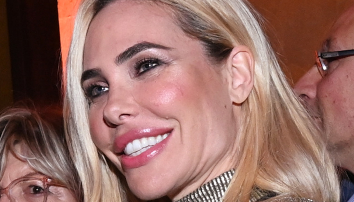 “Isola 2023”, Ilary Blasi: look di pizzo e nuovo taglio. La verità sulla lite con Papi