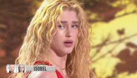 Isobel infortuntata ad “Amici”: il gesto di Maria De Filippi il futuro nella Scuola