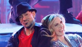 “Amici”, Lorella Cuccarini ed Emanuel Lo: passo a due da 10. Celentano in estasi