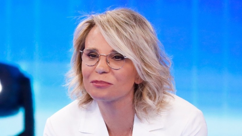 Celentano furibonda al Serale di “Amici”: anche Maria si scaglia contro di lei