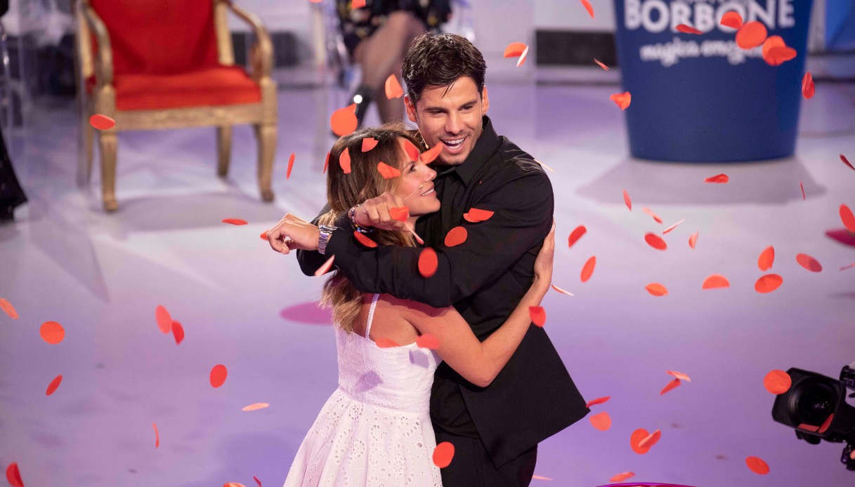 Luca Daffrè e la sua scelta Alessandra abbracciati a Uomini e Donne