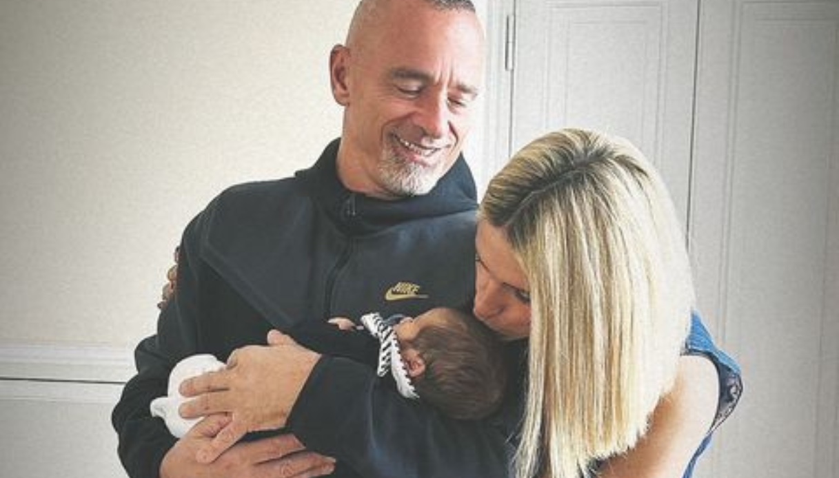 Eros Ramazzotti e Michelle Hunziker con il nipote Cesare