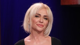 Paola Barale parla del suo aborto e indigna il web: la risposta è magistrale