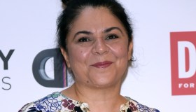 Michela Murgia si rasa i capelli dopo l’annuncio del tumore: la “festa” in un video