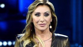 Sabrina Salerno su Instagram: “Una fake news che mi perseguita da 30 anni”