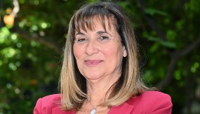 Teresa De Santis, la prima donna direttrice di Rai1 premiata per eccellenza e innovazione