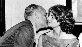Alberto Moravia, le donne della sua vita di amori tormentati