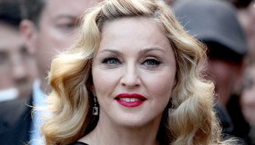 Madonna in terapia intensiva, la cantante sta male: tour rinviato