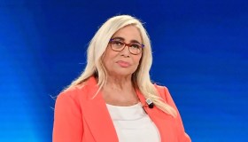 “Una voce per Padre Pio” va in onda: la precisazione di Mara Venier dopo il lutto