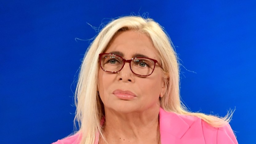 “Domenica In”, l’ultimo saluto di Mara Venier sa di addio: lacrime in diretta