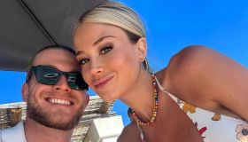 Diletta Leotta, weekend in famiglia: in costume è un sogno (e Loris Karius la imita)