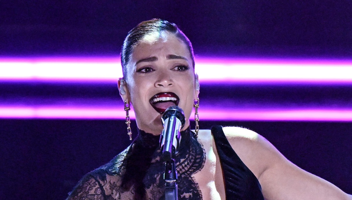 “Italia loves Romagna”, il duetto Giorgia-Pausini emoziona. Ma Elodie ruba la scena