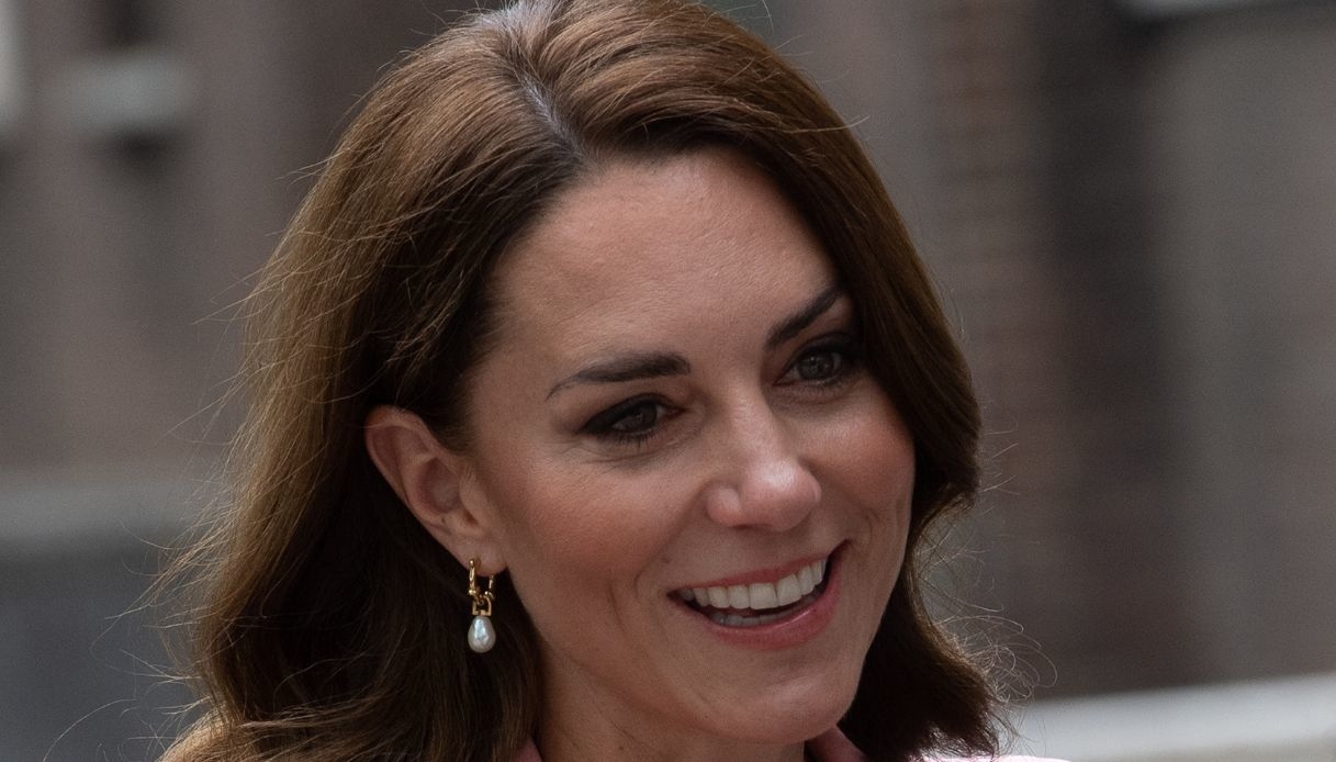 Nozze Hussein-Rajwa, Kate abbaglia tutti al Ricevimento: abito da mille e una notte