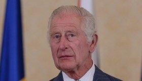 Re Carlo è deluso da Harry e Meghan: drastici provvedimenti