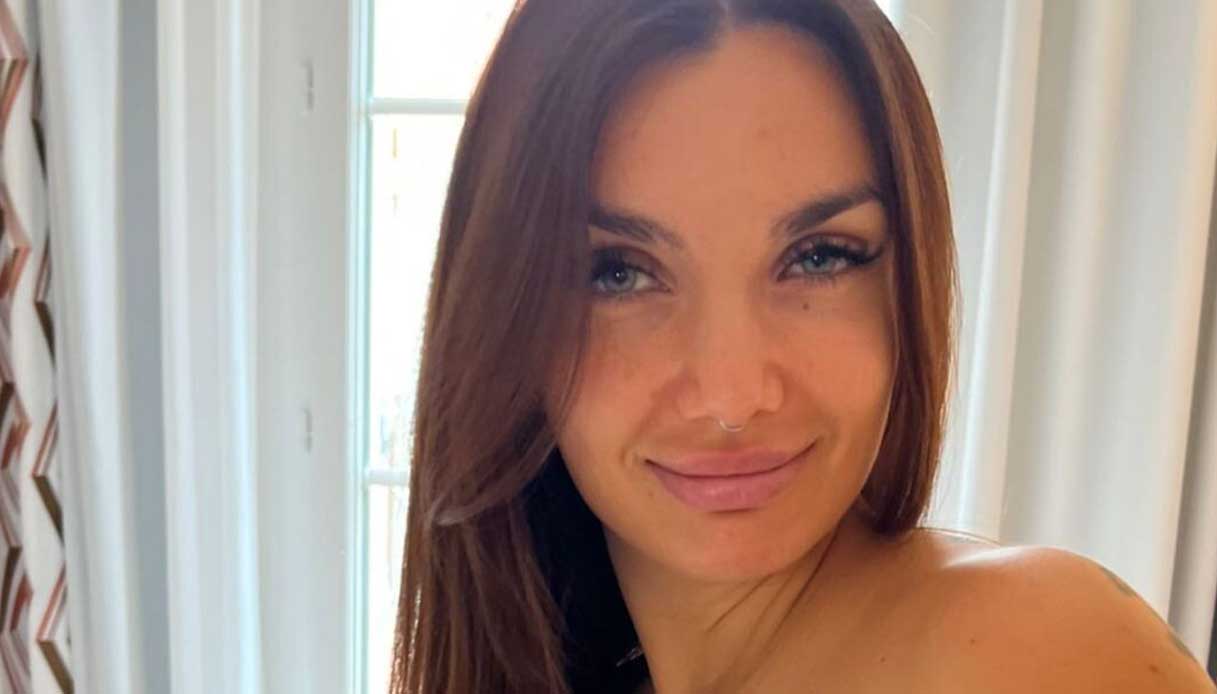 “Tim Summer Hits”, il look attillato di Elettra Lamborghini scalda l’ultima puntata