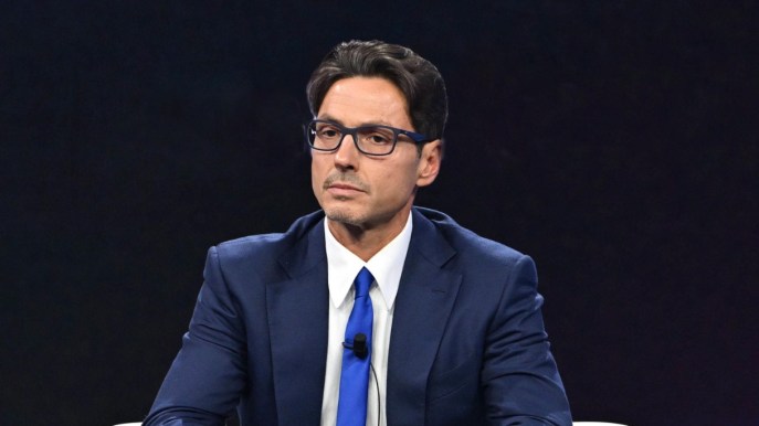 Pier Silvio Berlusconi premia Alfonso Signorini: nuovo accordo firmato