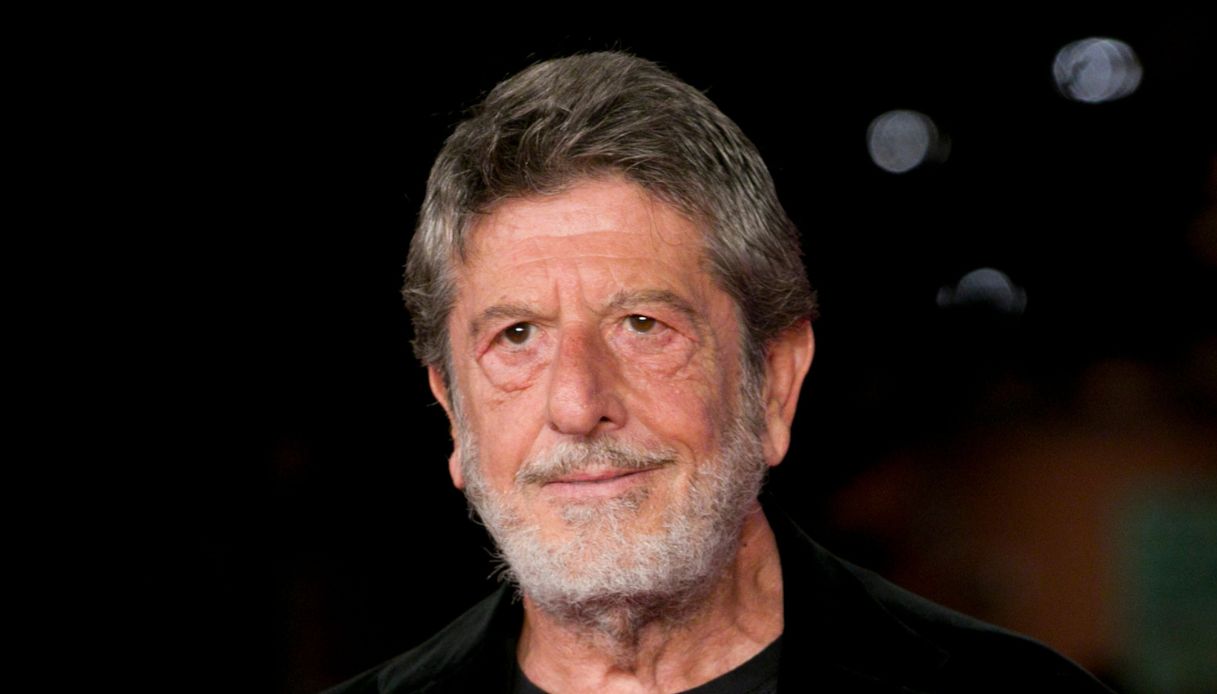 Funerali Andrea Purgatori, le lacrime e il ricordo commosso della figlia Victoria