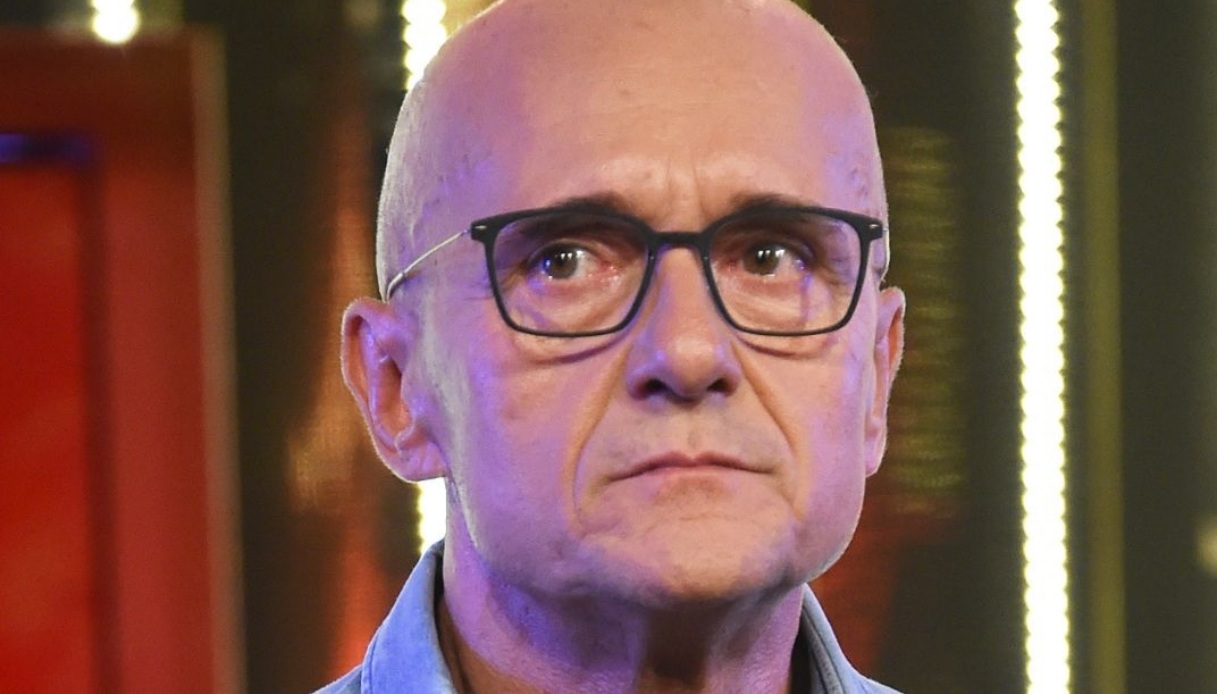 Novità al “GF Vip”, Alfonso Signorini mette a tacere le ultime indiscrezioni