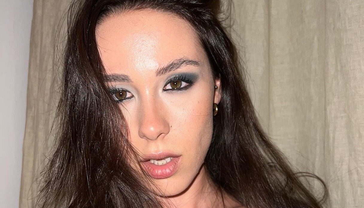 Aurora Ramazzotti senza veli su Instagram: una sirena. La sua vacanza con Goffredo