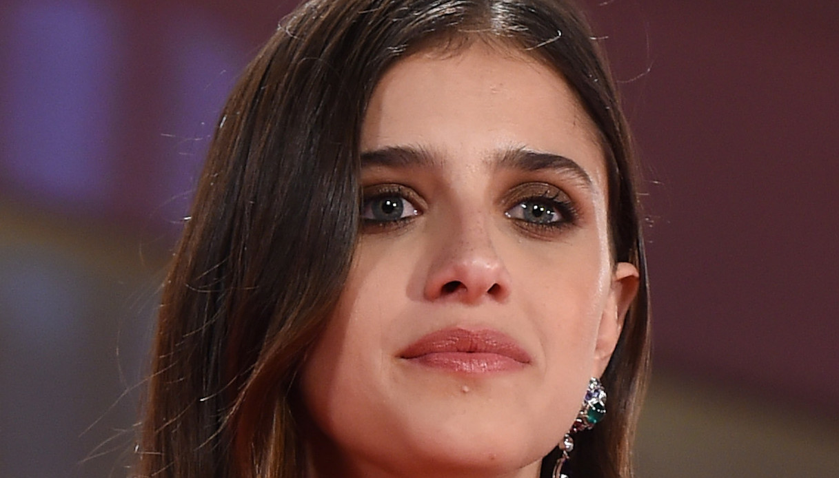 Benedetta Porcaroli, 10 look iconici che l’hanno già resa una diva