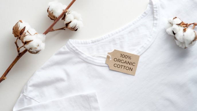 Qual è il ciclo di vita di una t-shirt e come riutilizzarla?