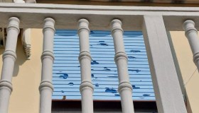 Tapparelle bucate dalla grandine: come ripararle e soluzioni alternative