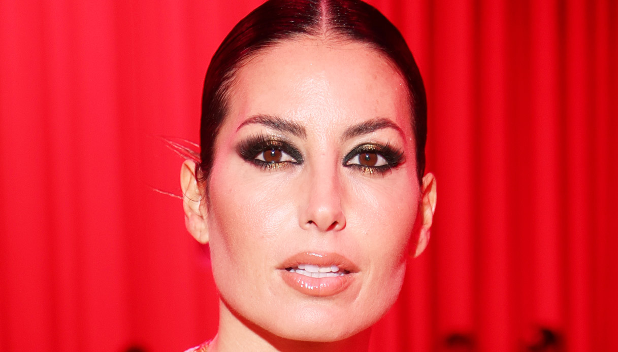 “Battiti Live”, Elisabetta Gregoraci punta sulla sensualità: di chi è l’abito da 1.350 euro