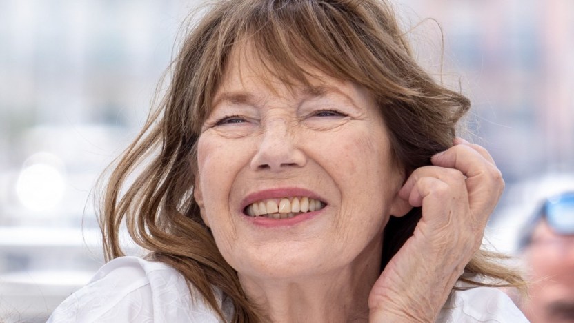 Addio a Jane Birkin, indimenticabile e “scandalosa” icona di bellezza