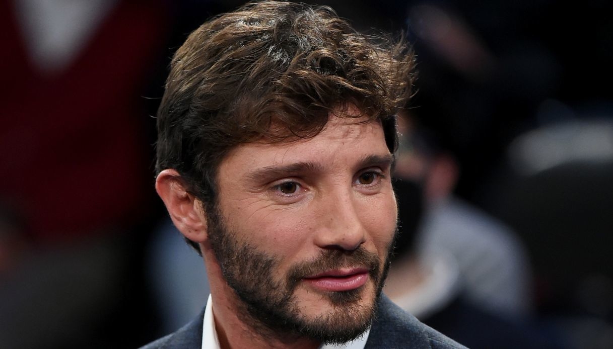 Stefano De Martino su Instagram: il gesto (dopo Belen) non è casuale