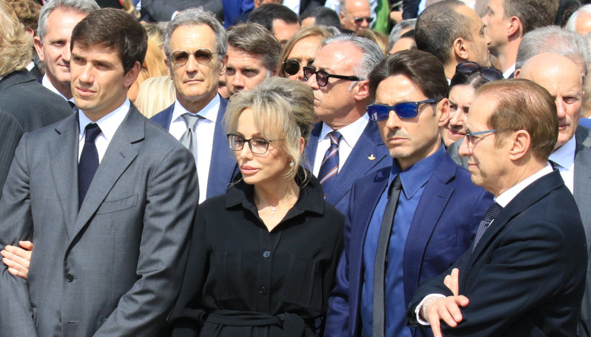 Testamento Silvio Berlusconi, nella lettera ai figli non c’è Luigi: cosa potrebbe accadere