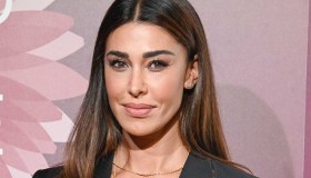 Belen Rodriguez riabbraccia il figlio, ma De Martino rischia grosso e “scappa”