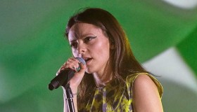 Francesca Michielin si deve operare, saltano due date del tour. Come sta