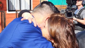 Jimmy era stato rapito. Dopo 42 anni, ha riabbracciato sua madre