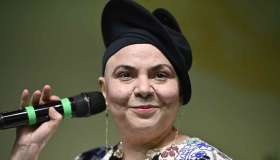 Michela Murgia, l’addio del marito Lorenzo e dei suoi “figli dell’anima”