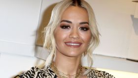 Rita Ora tra pizzi e trasparenze: è lei la regina dei nude look