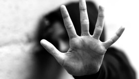 Stupro di Palermo, la lettera del padre della ragazza violentata a Capodanno: “Sei sola”