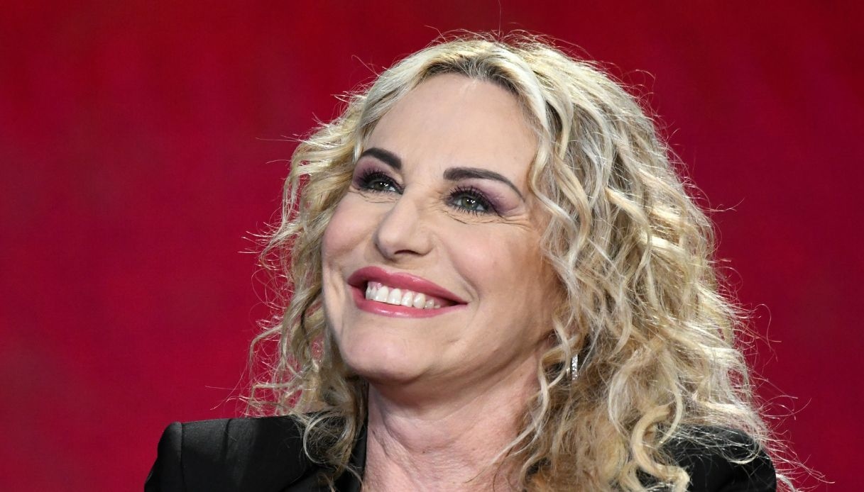 Antonella Clerici: “Senza trucco e parrucco”. La foto è già iconica