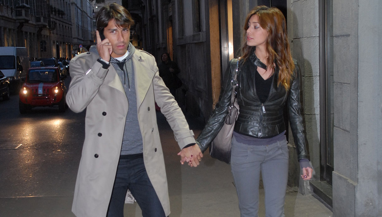 Belen Rodriguez a Marco Borriello per mano a Milano nel 2006