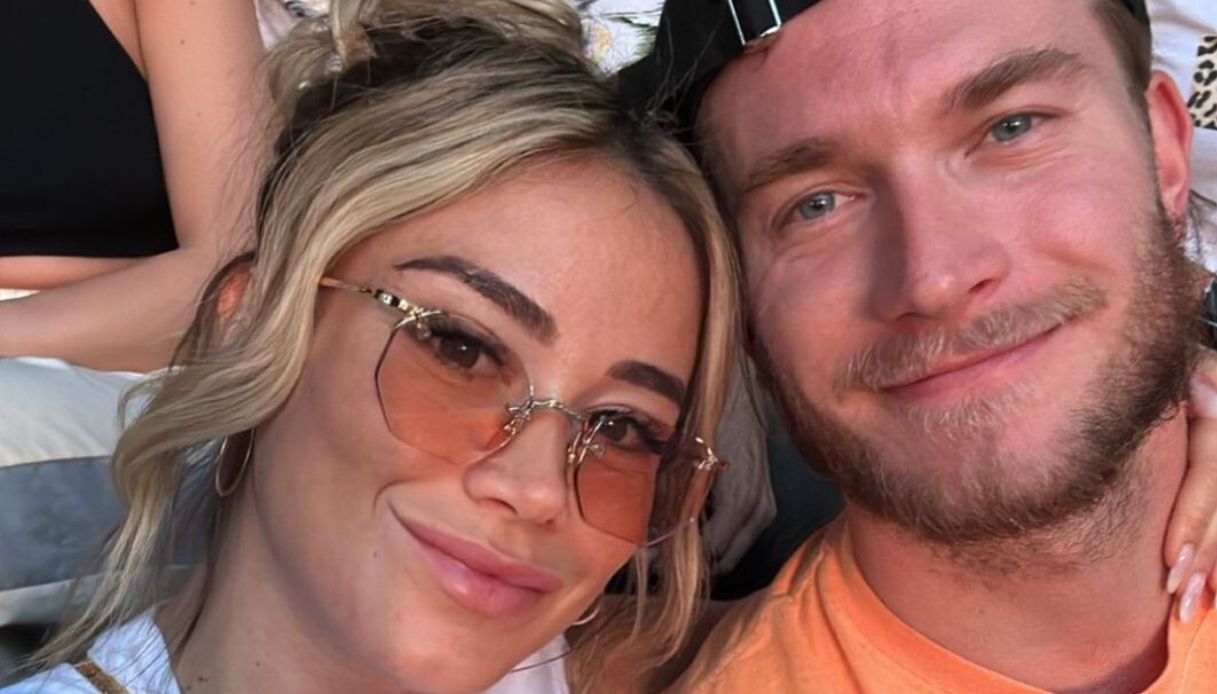 Diletta Leotta vola a Newcastle, la vita da genitori con Loris Karius