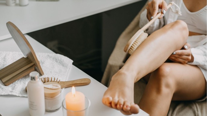 5 prodotti da acquistare per la pelle “spellata” post-abbronzatura